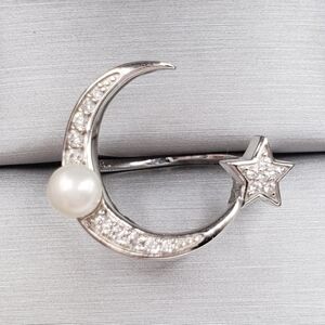White Diamond Simulants & Pearl 925 Sterling Silver Moon & Star Ring